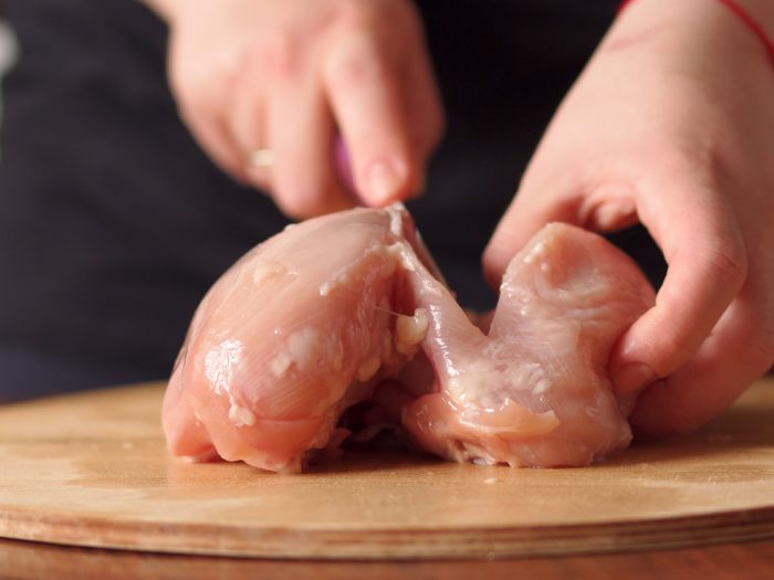 memilih karkas ayam sehat